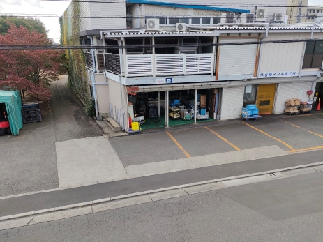 �΂̃J�[�e��